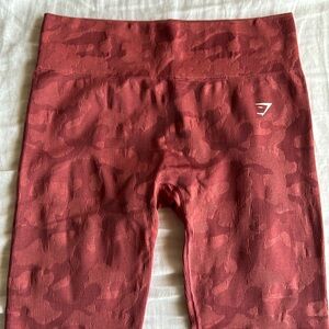 Gymshark women’s pink camo leggings XL